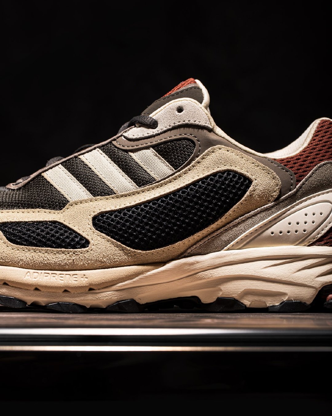 欢迎来到90年代adidasoriginals带来复古跑鞋shadowturf多种质感的