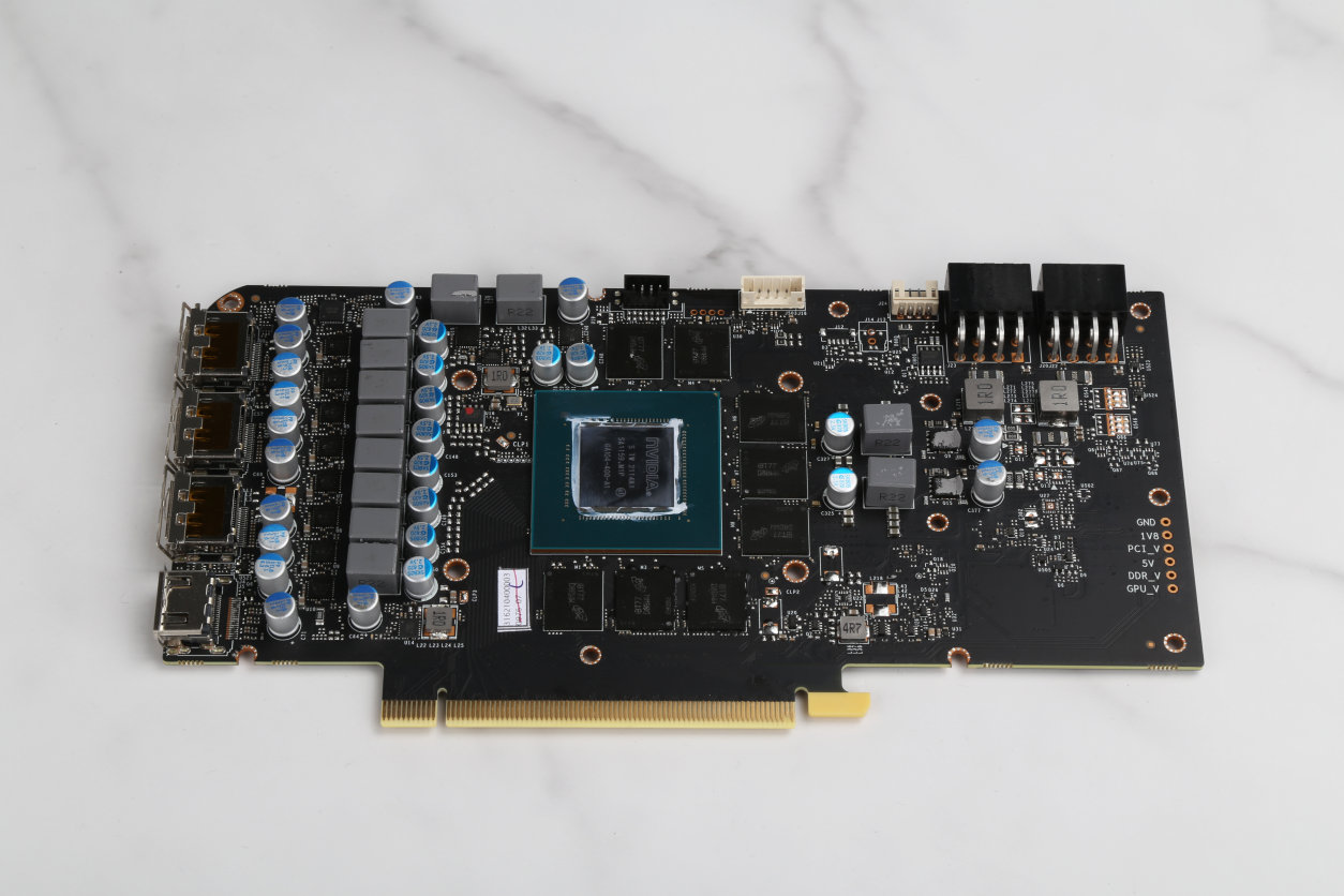 影驰 geforce rtx 3070 ti 黑将 oc采用的是10层非公版pcb,用料强大