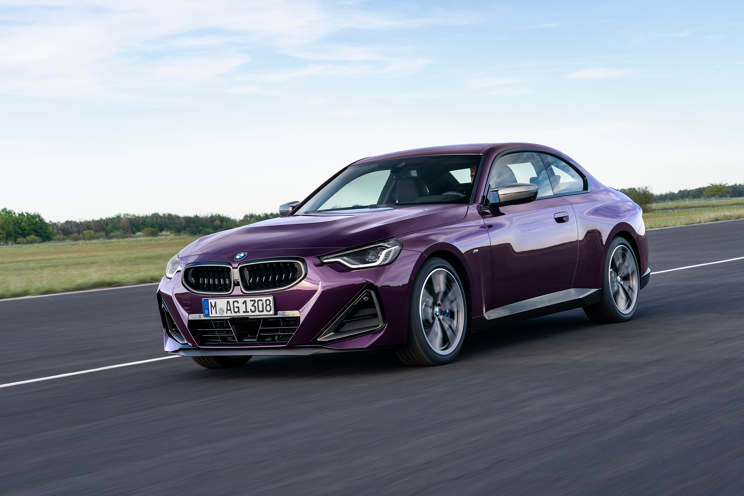 全新一代宝马2系(2021款)的m240i xdrive coupé车型近日发布,搭载3.