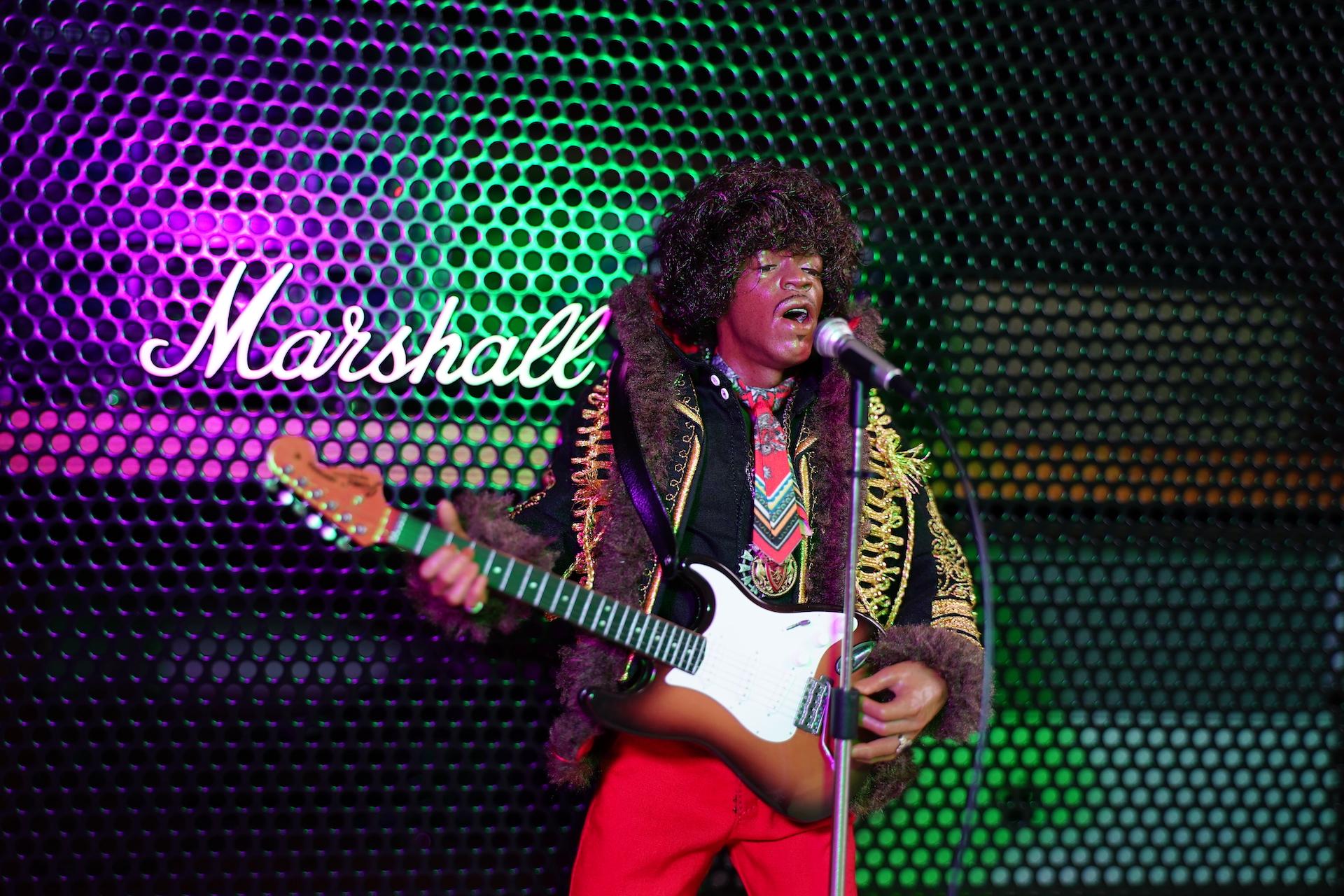 超冷门人偶收藏品之blitzway吉他上帝jimi hendrix开