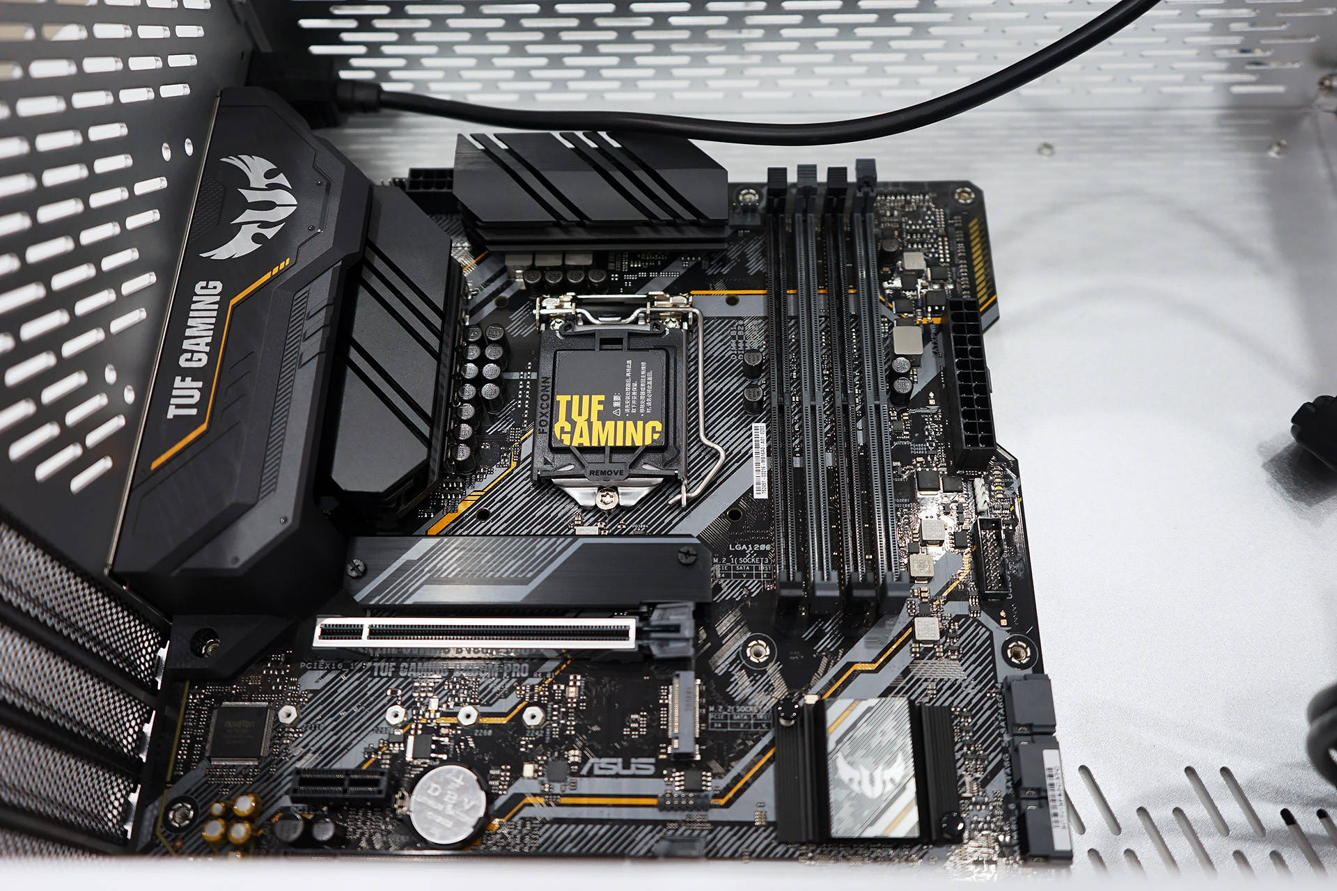 平价高规格,intel十代主板新贵:华硕b460重炮手pro