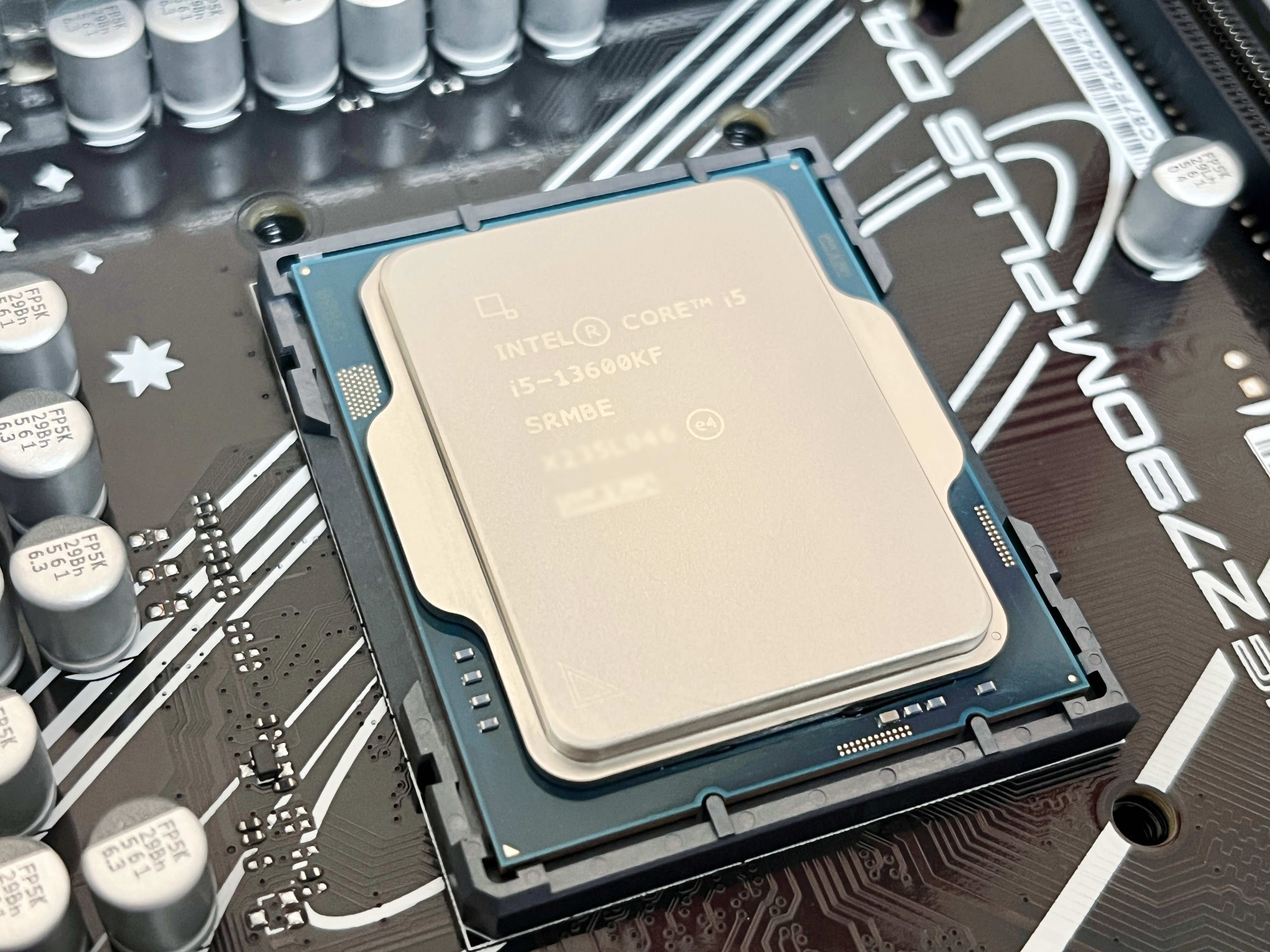 处理器:intel core i5-13600kf