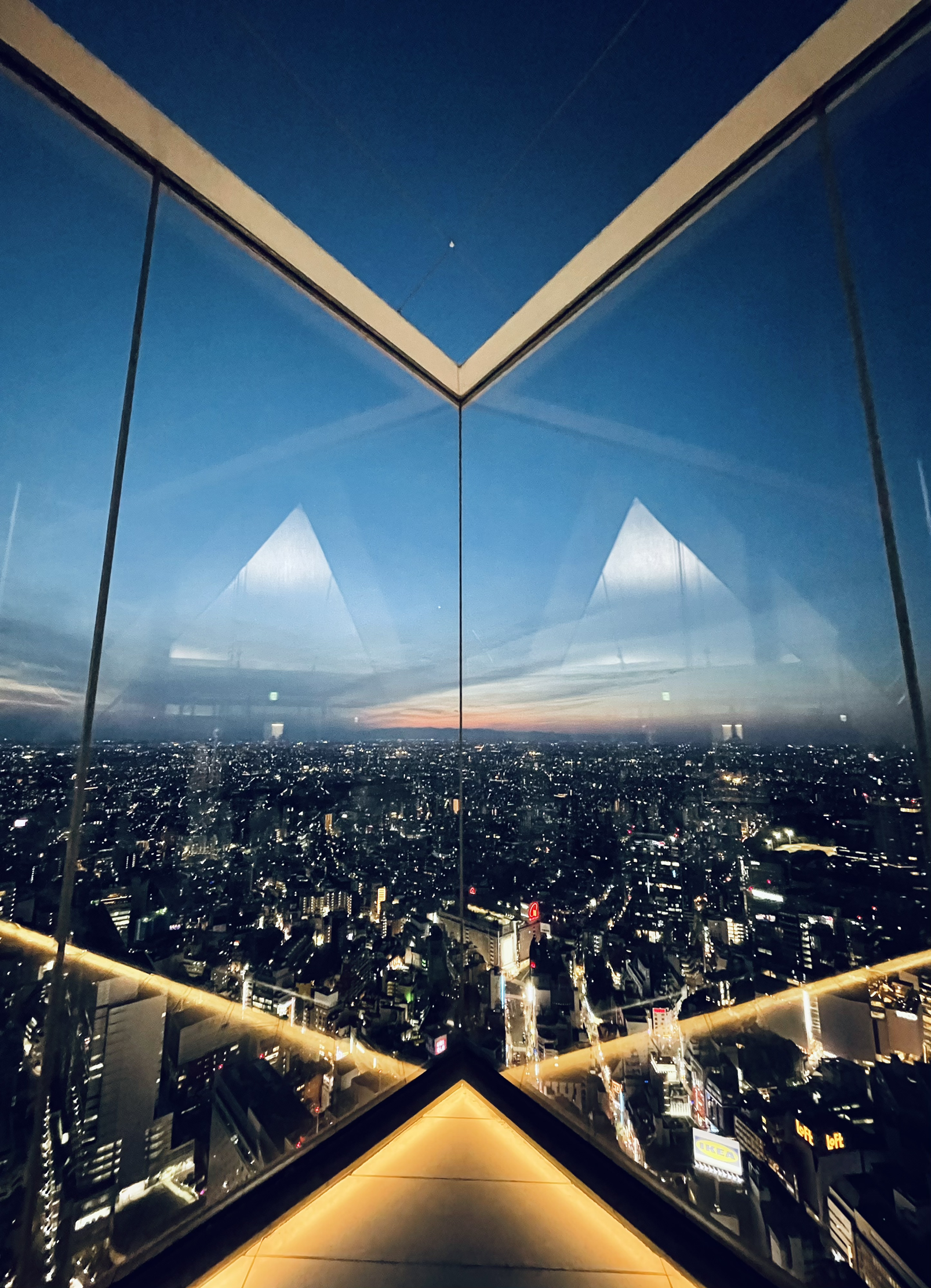 站在shibuyasky顶楼展望台拍涩谷果然从上面拍又不一样的感觉shoton