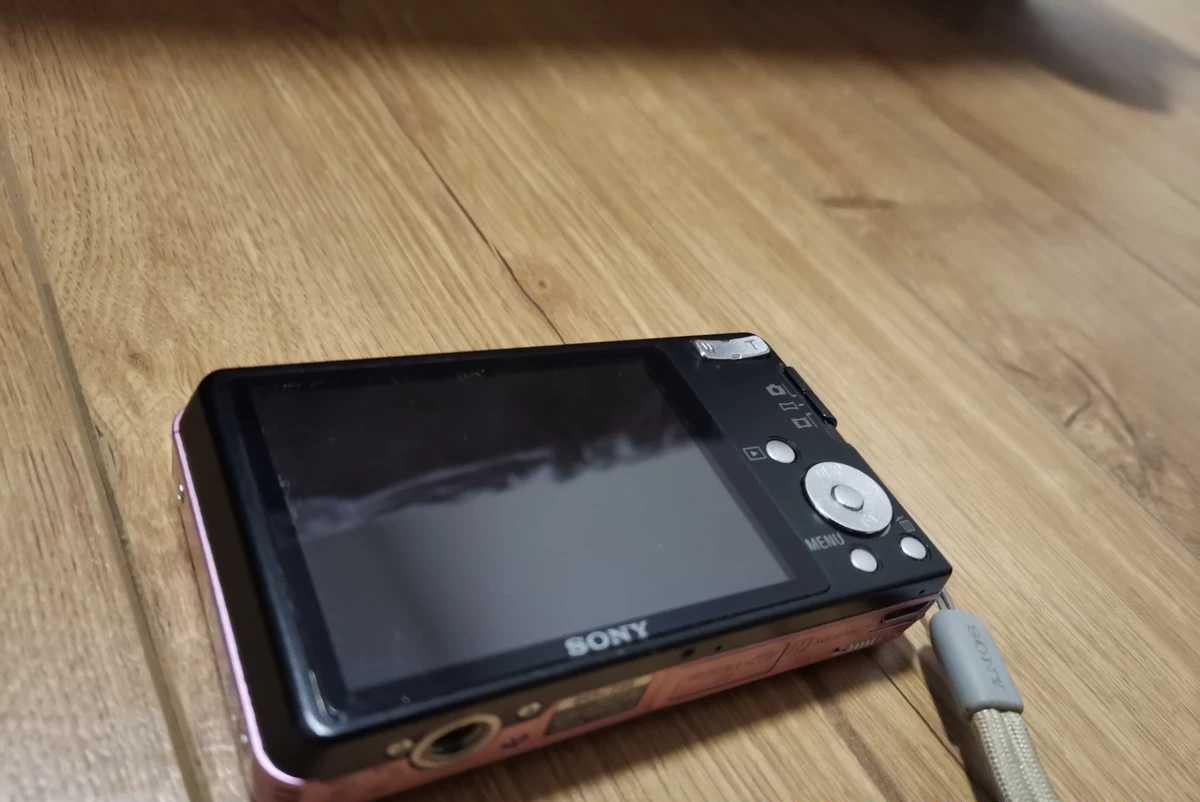 品牌型号 索尼cybershot dsc-w350 ccd数码相机 2010年上市的,1410w