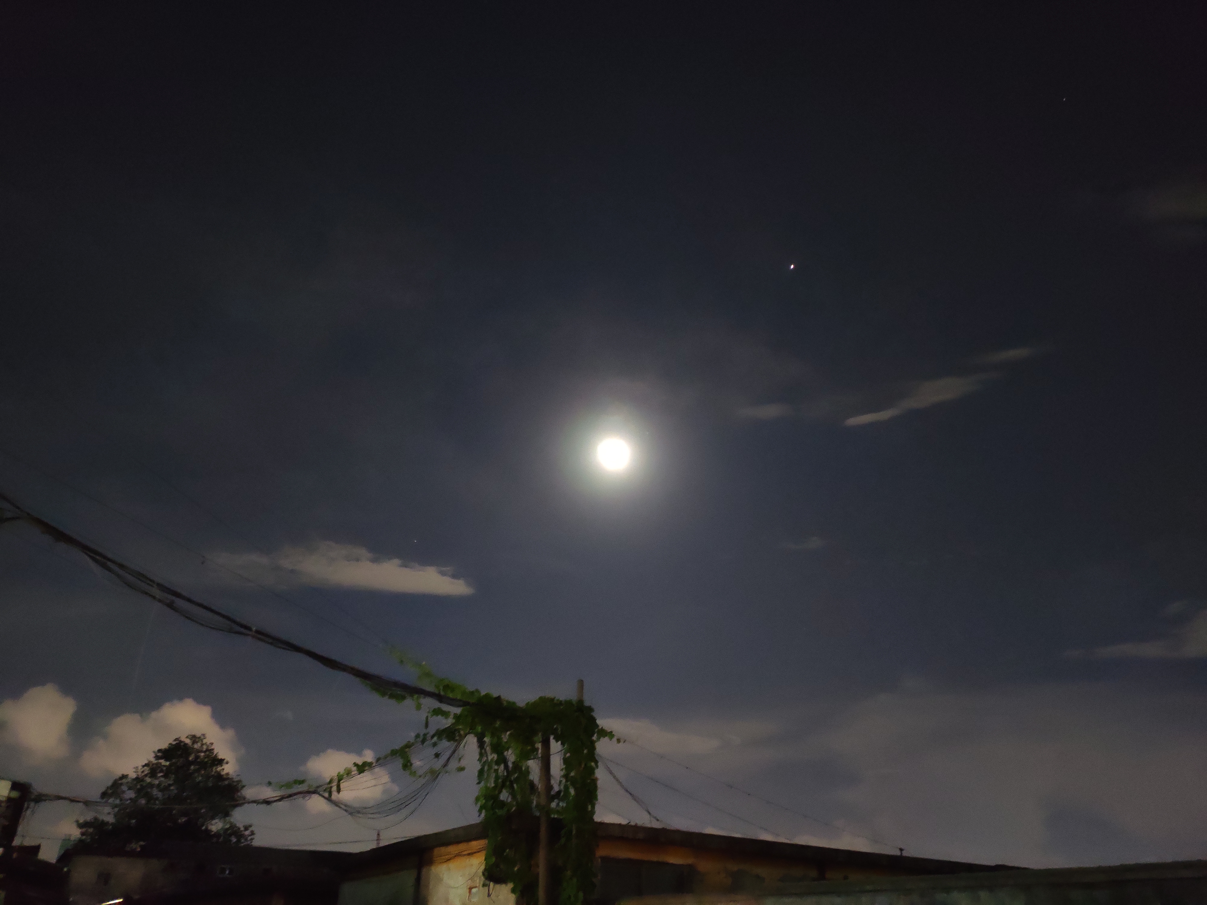 祁隆家乡的月亮图片图片