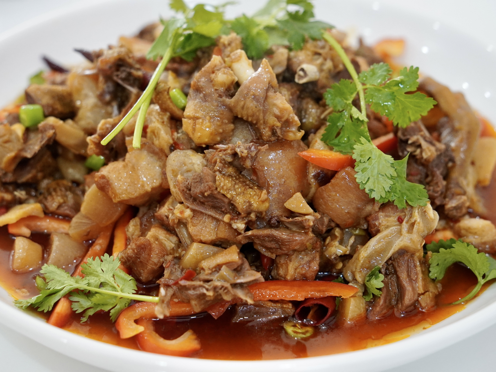 鸭子太瘦加五花肉的魔芋烧鸭子