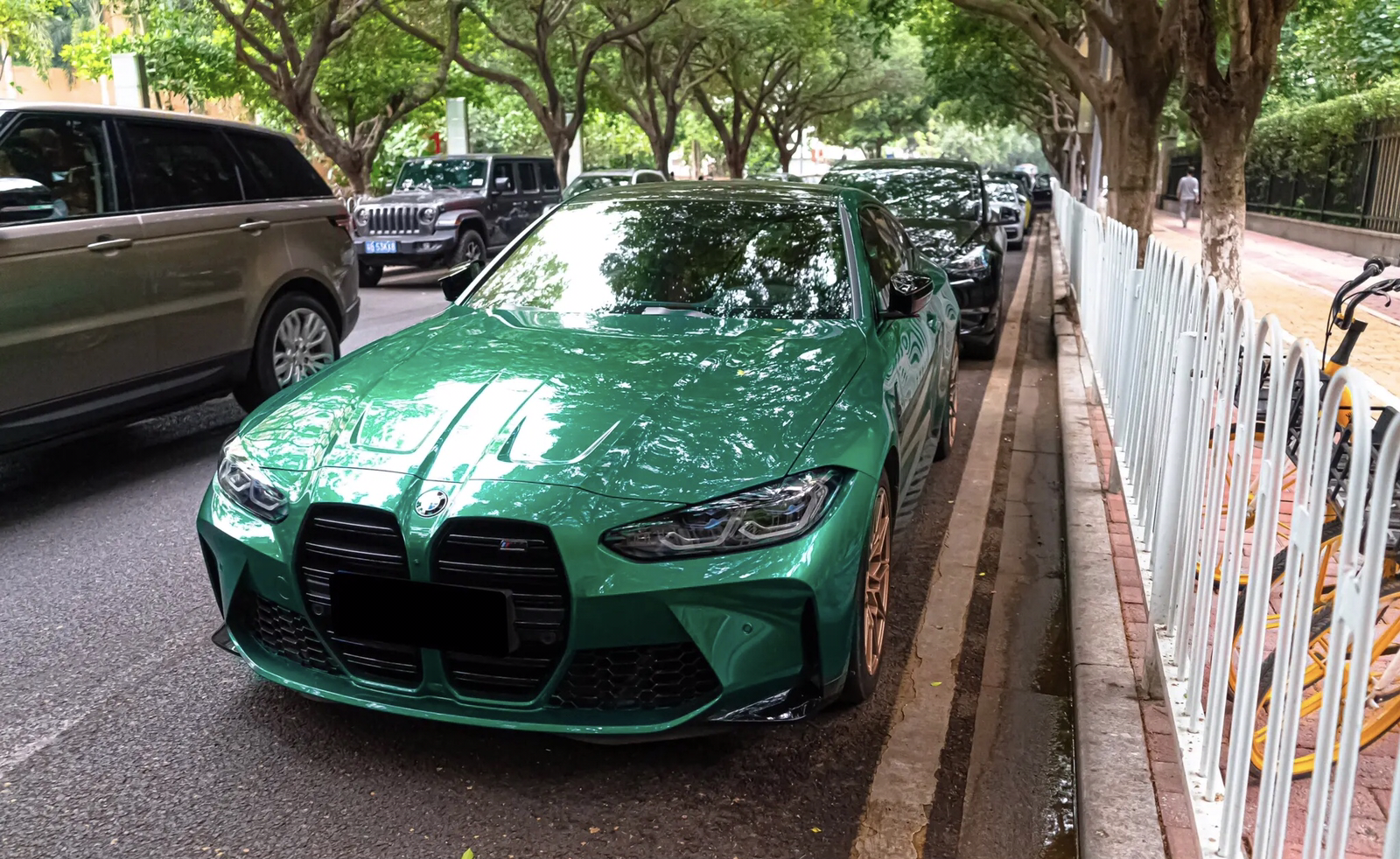 宝马m4g82曼巴绿mpower性能超跑自驾汽车拍摄